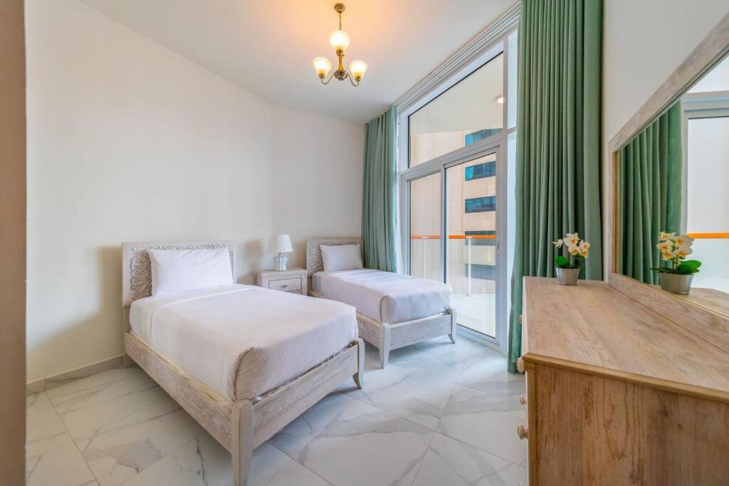 Millennium Binghatti, Business Bay - Mint Stay Dubái Exterior foto